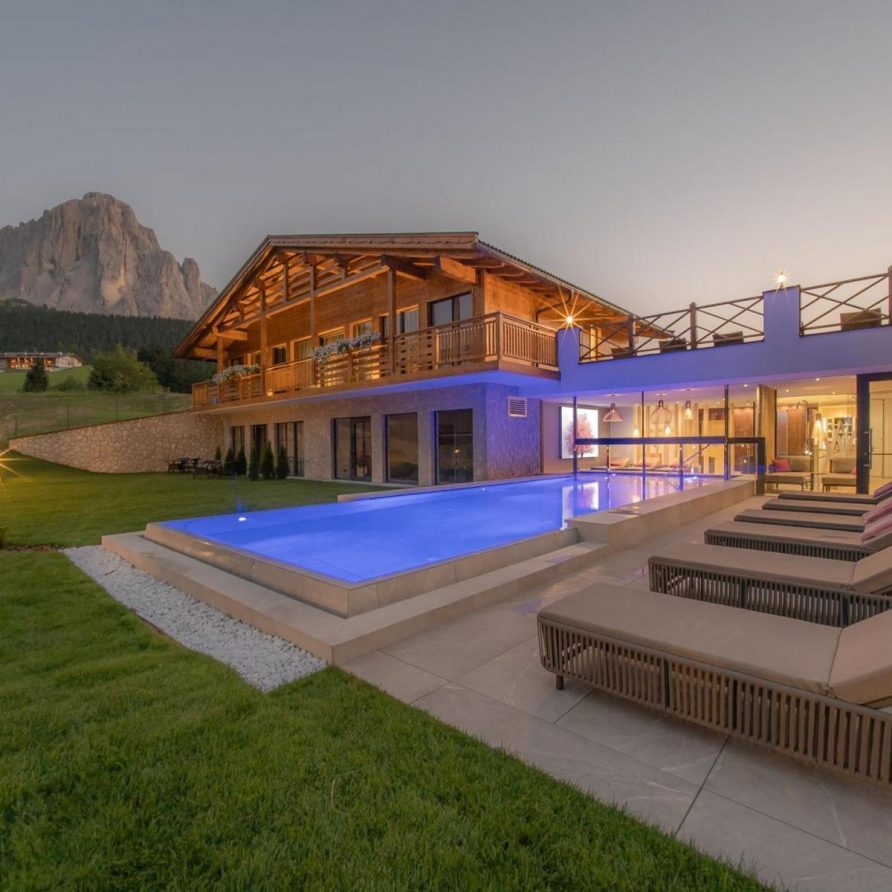4BDR Lovely Chalet with true Alpine chic style