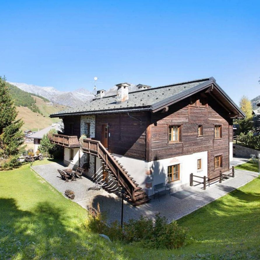 Chalet Near the Ski Area with Mountain View, Wi-Fi, Terrace & Garden